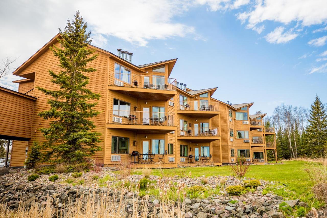 Superior Shores Resort Two Harbors Bagian luar foto