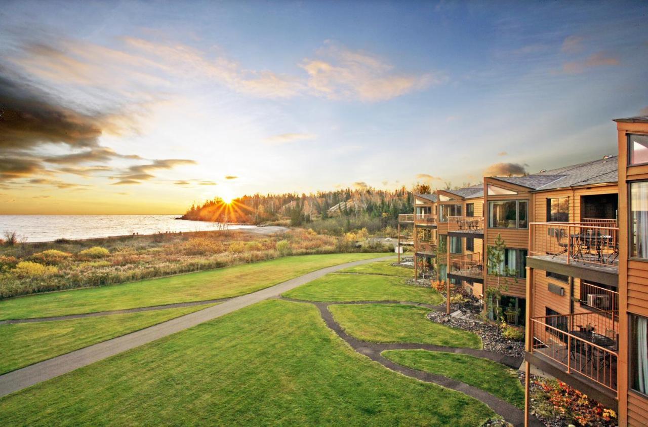 Superior Shores Resort Two Harbors Bagian luar foto