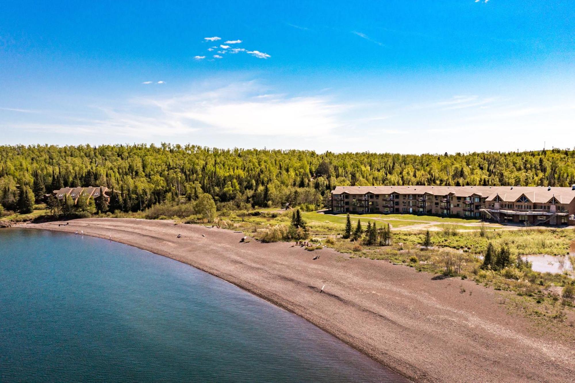 Superior Shores Resort Two Harbors Bagian luar foto
