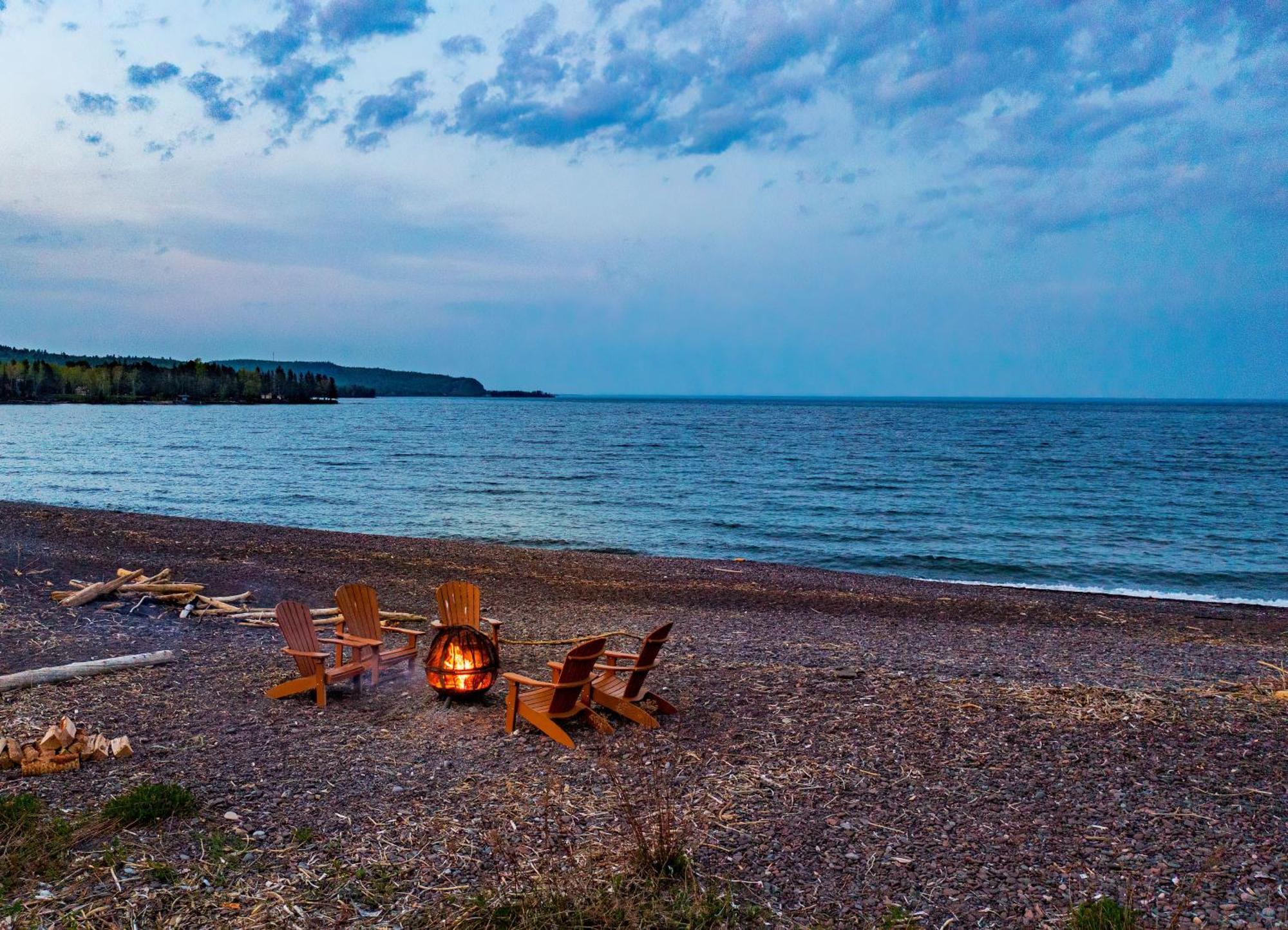 Superior Shores Resort Two Harbors Bagian luar foto