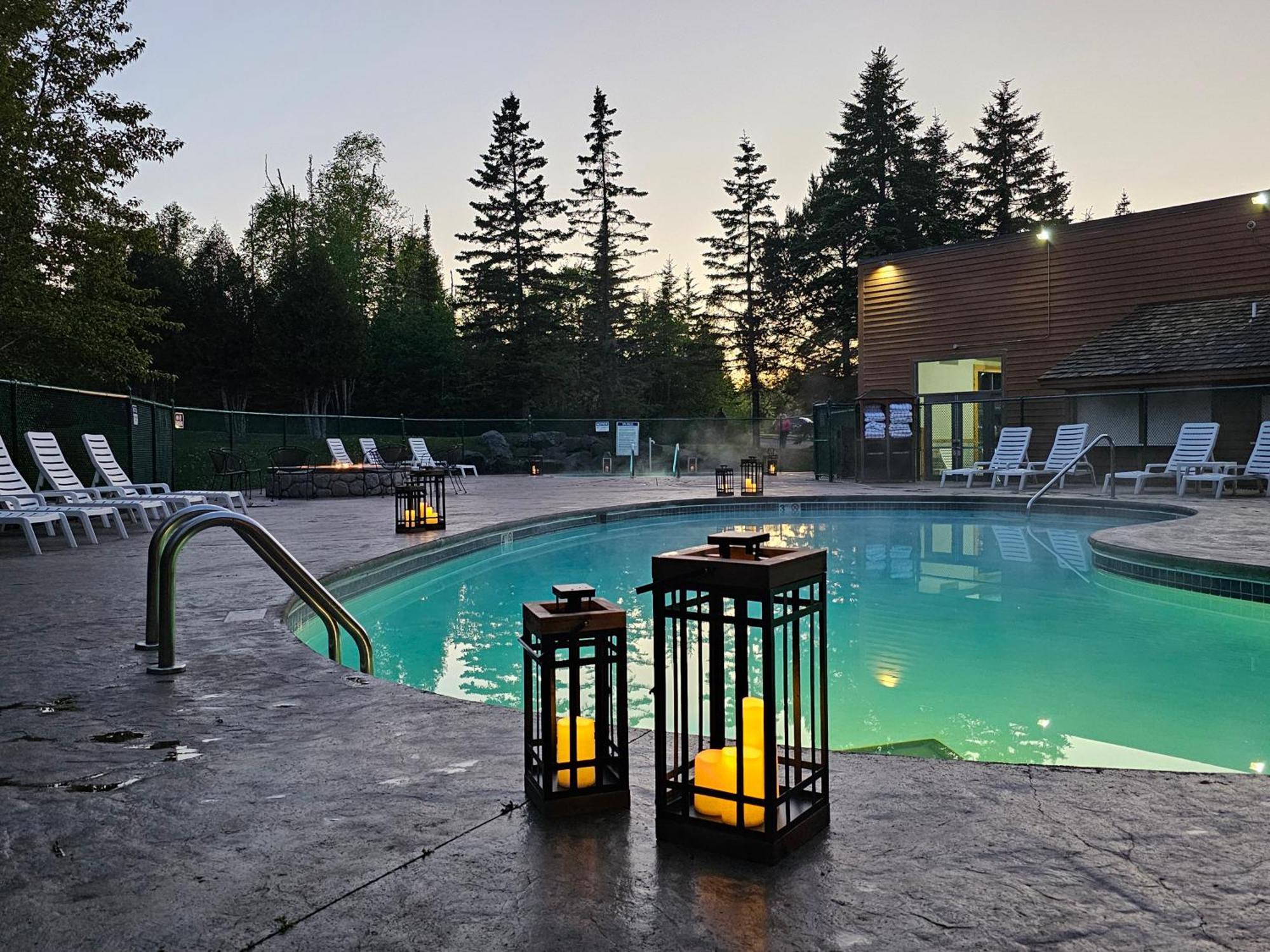 Superior Shores Resort Two Harbors Bagian luar foto