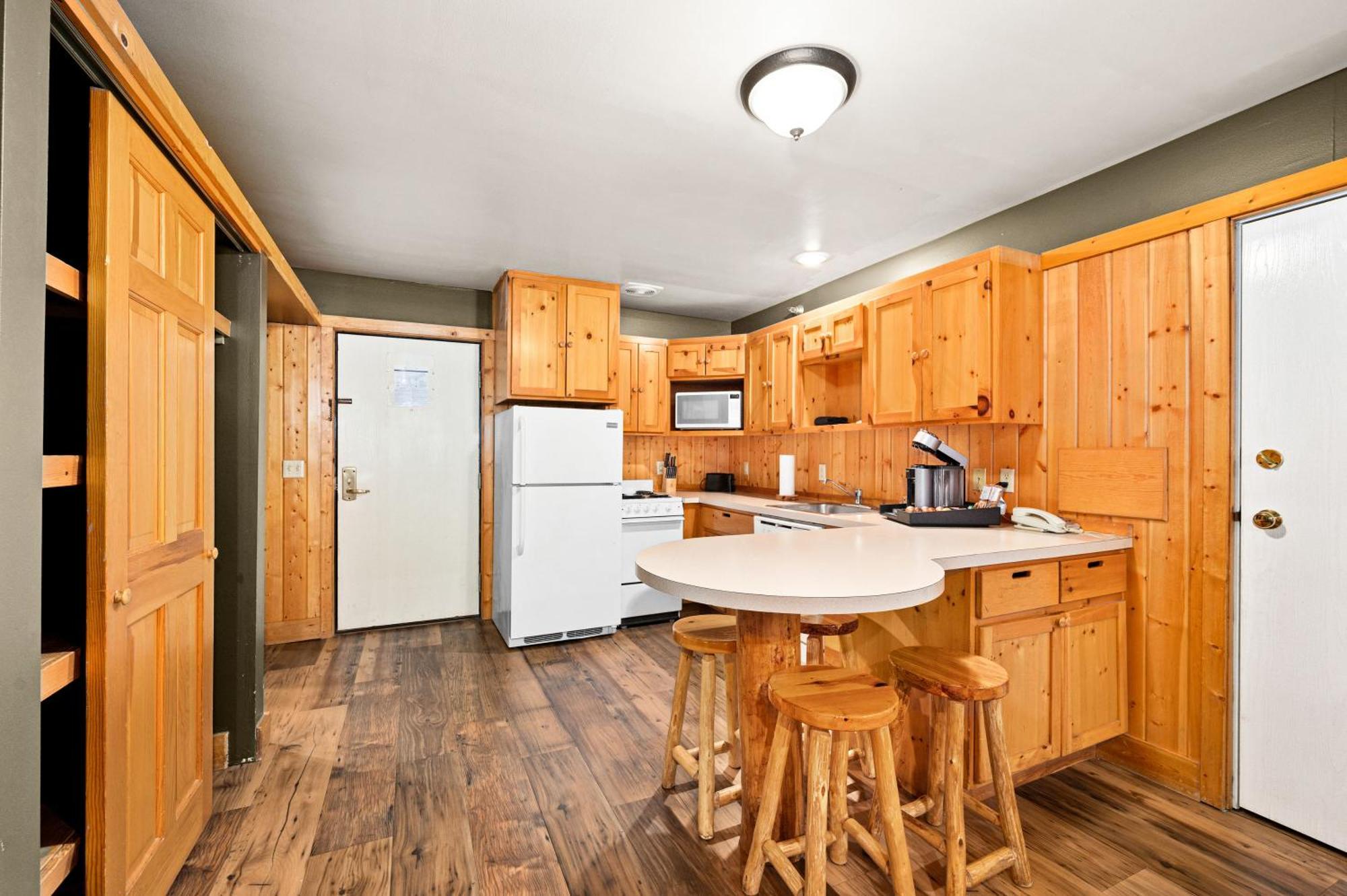 Superior Shores Resort Two Harbors Bagian luar foto
