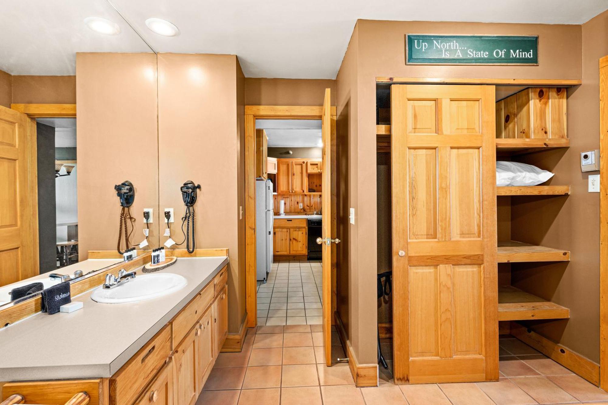 Superior Shores Resort Two Harbors Bagian luar foto